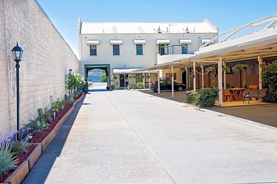 Elm Court Motel
