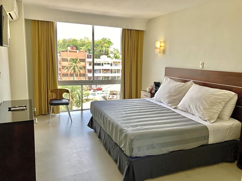 May Palace Hotel 