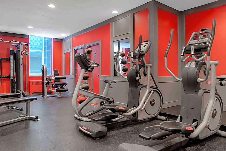 Ramada Plaza by Wyndham Calgary Downtown