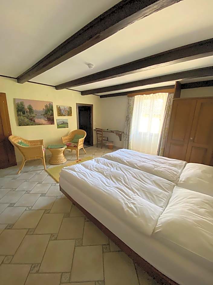 Zdjęcie 1 z 2 — Triple Room