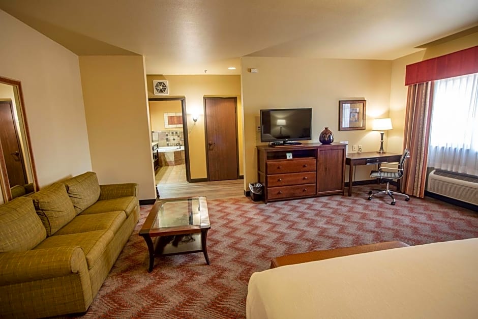 Best Western Plus Cimarron Hotel & Suites