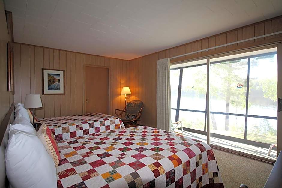 Sandy Point Motel