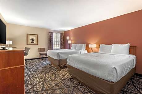 Queen Rooms with Two Queen Beds - Non-Smoking