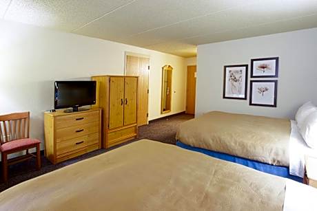 Queen Room with Two Queen Beds - Non-Smoking