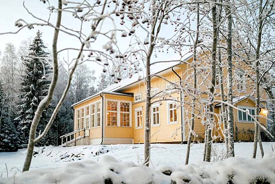 Salaisen Puutarhan Majatalo