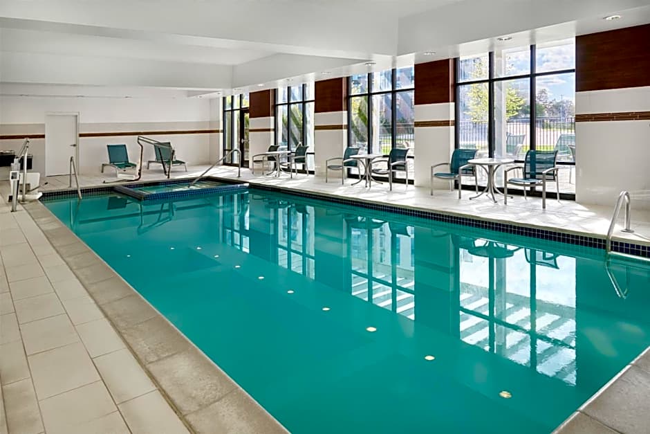Hampton Inn & Suites Detroit/Troy