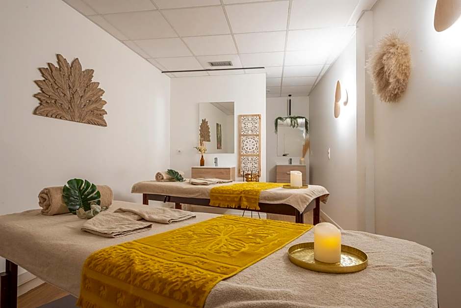 ATHOME RESIDENCE ET SPA