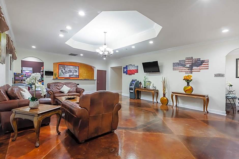 Super 8 by Wyndham Beaumont I-10 South/College St