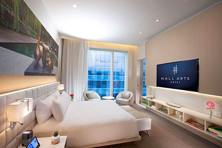 HALL Arts Hotel Dallas, Curio Collection by Hilton