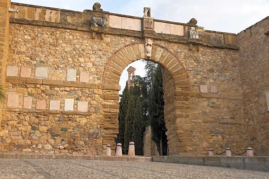 Los Dólmenes