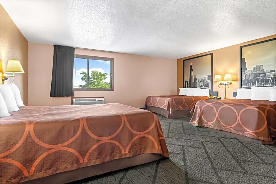 Super 8 by Wyndham Bourbonnais/Kankakee Area