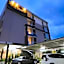 Charoenchit House