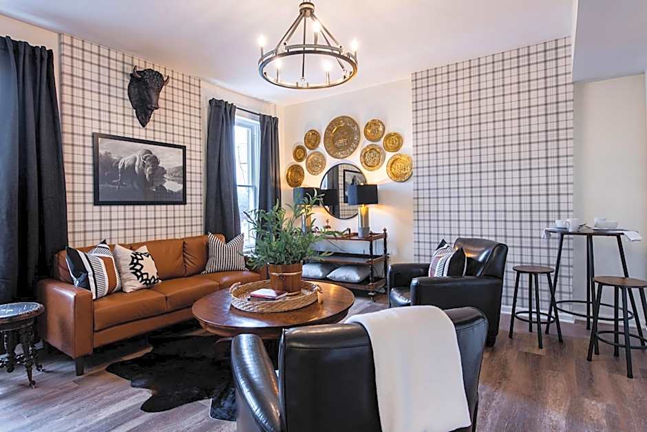 The Woodford Hotel