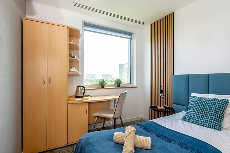 Sapphire Hotel Room Poznan