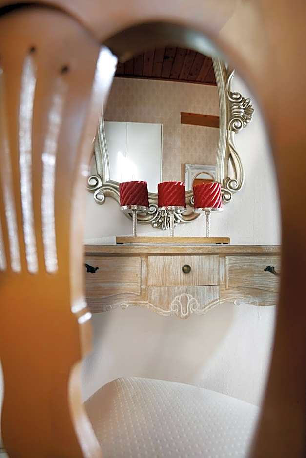 Archontiko Old Town Suites