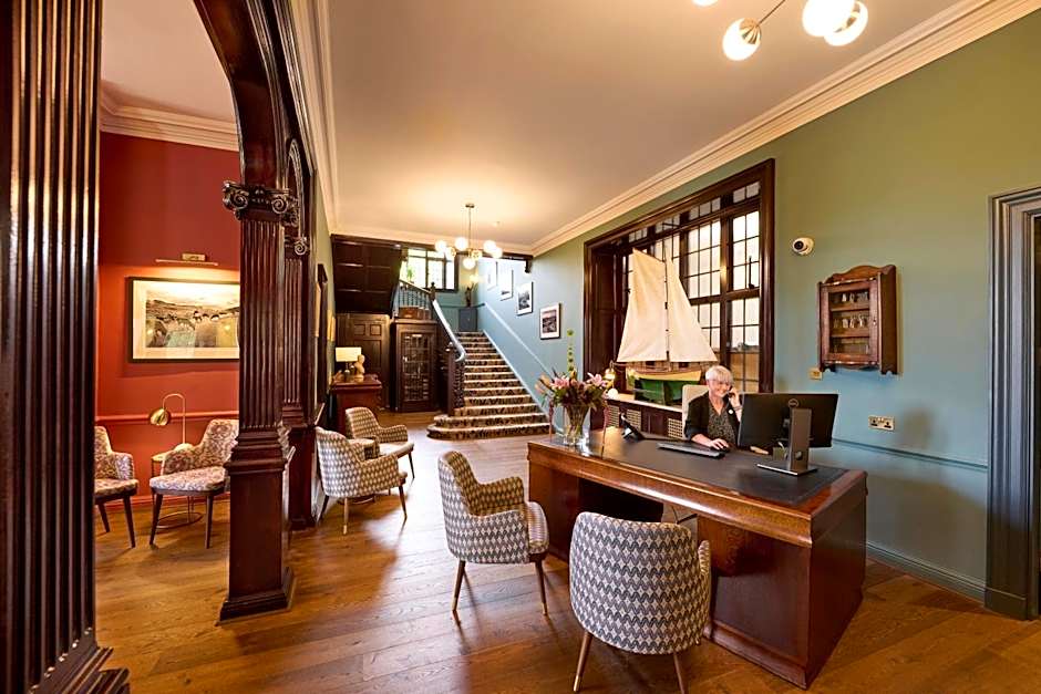 Royal Marine Hotel, by Highland Coast Hotels