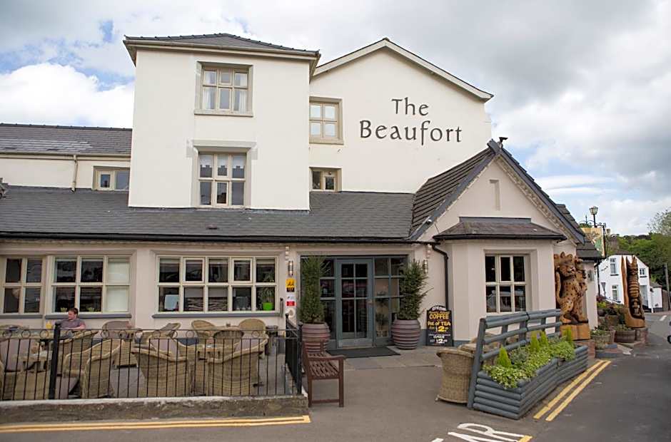 The Beaufort, Raglan