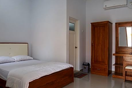 Single Room with Park View