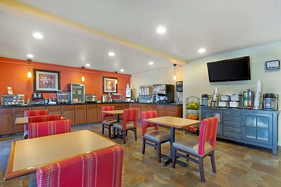Best Western Plus Altoona Inn