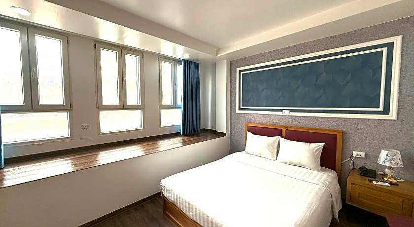 Holiday Suites Hotel & Spa