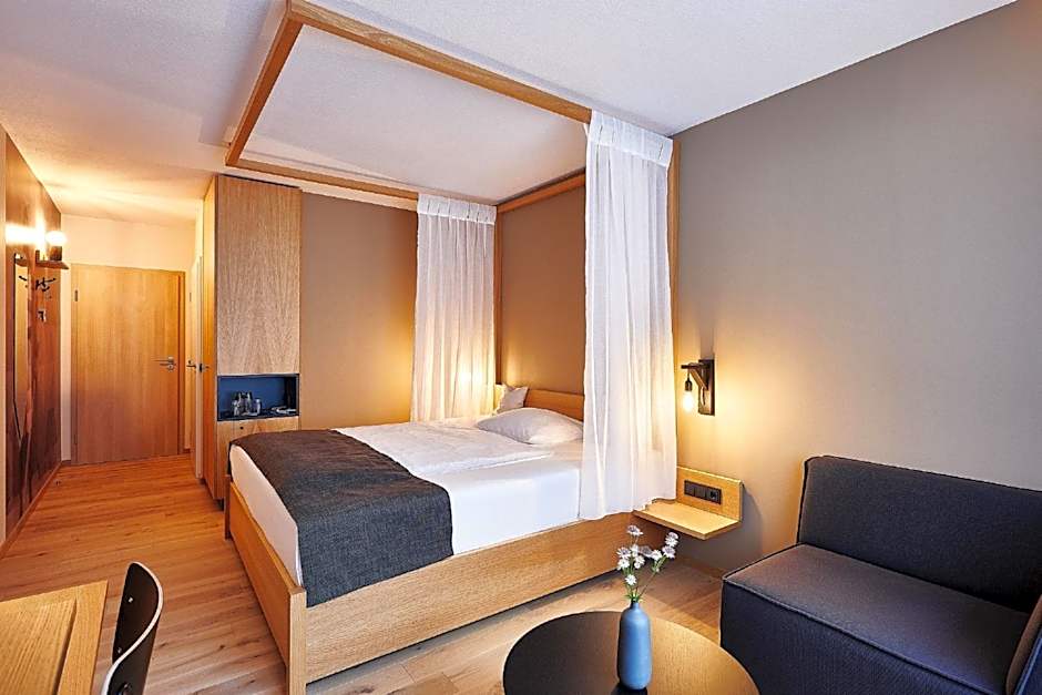 Hotel Zugbrücke Grenzau GmbH