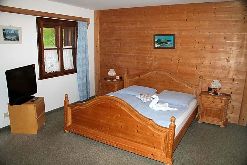 Wirtshaus und Pension Hocheck