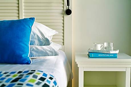 Double/twin room sgl use courtyard view, french bl