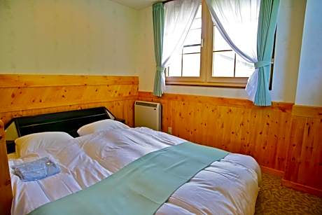 Triple Room - No Pets
