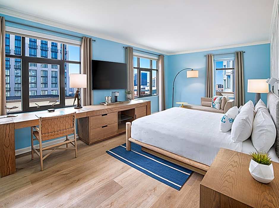 Photo 1 of 5 of Superior 1 King Bed