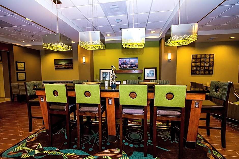 Hampton Inn By Hilton Fayetteville