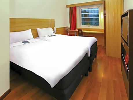 ibis Santiago Providencia