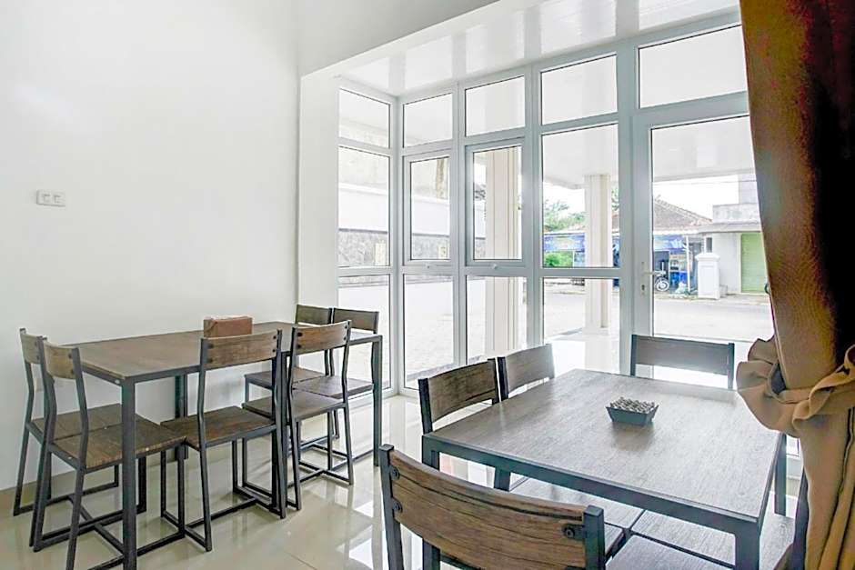 Hotel O Sukarame Near Imanuel Hospital Way Halim Formerly Hotel Griya Bawean