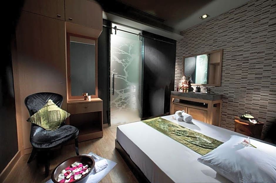 Ramee Grand Hotel And Spa