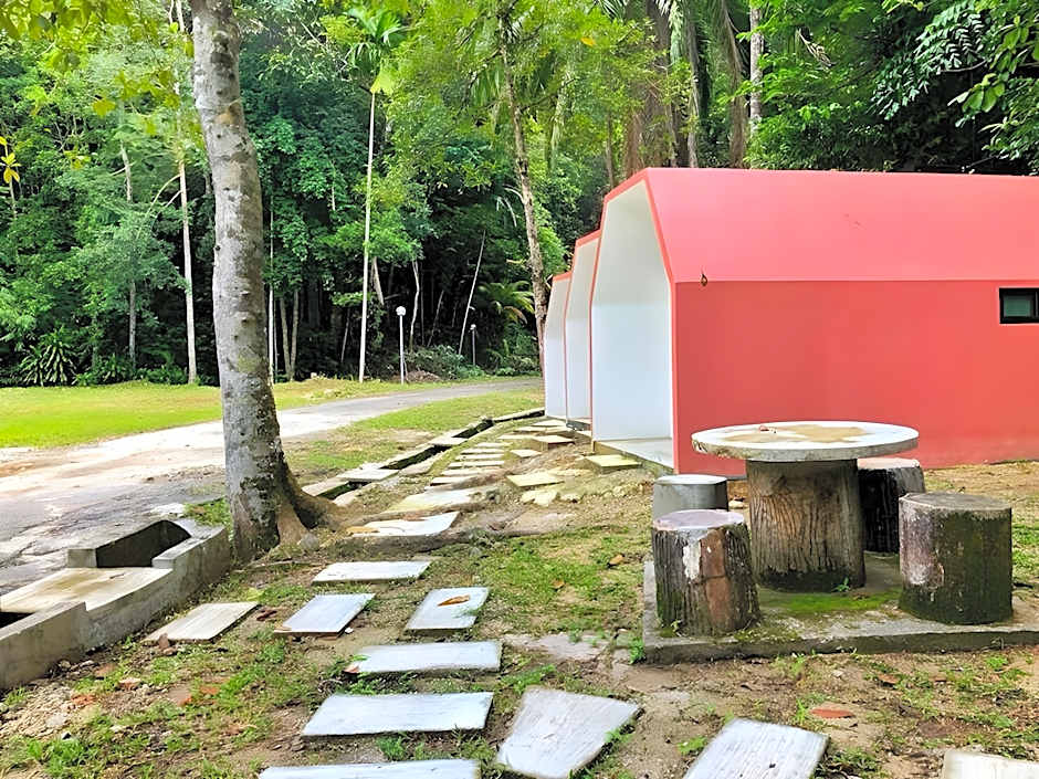 Eco Capsule Resort – Teluk Bahang, NY