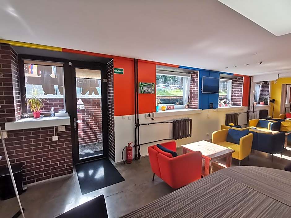 Tiki Taka Hostel & Pub