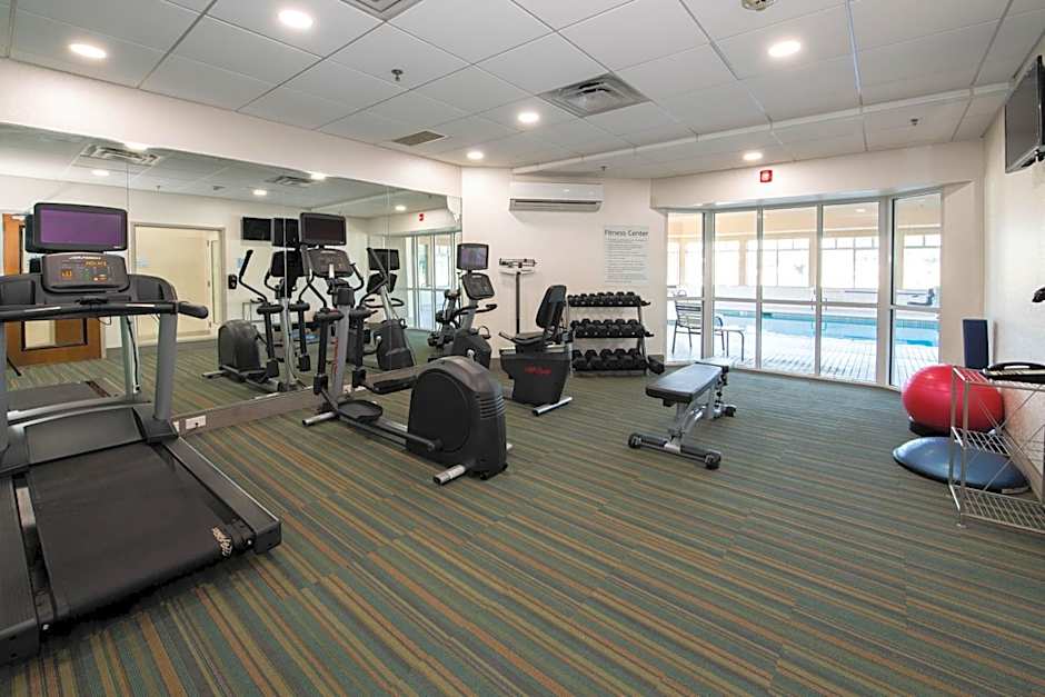 Holiday Inn Express Hotel & Suites Kansas City - Grandview By IHG