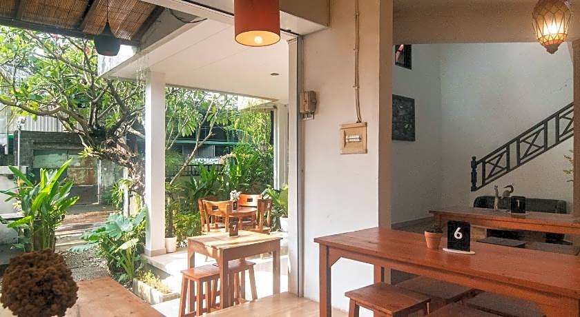 Miraa Guest House & Resto