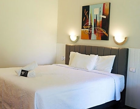 Executive Queen Room