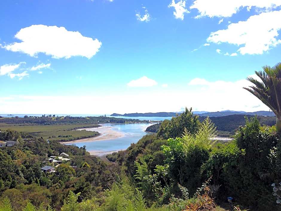 Bay Water Views Bed & Breakfast