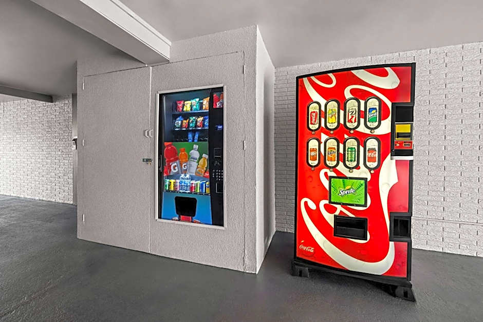 Super 8 by Wyndham Garysburg/Roanoke Rapids