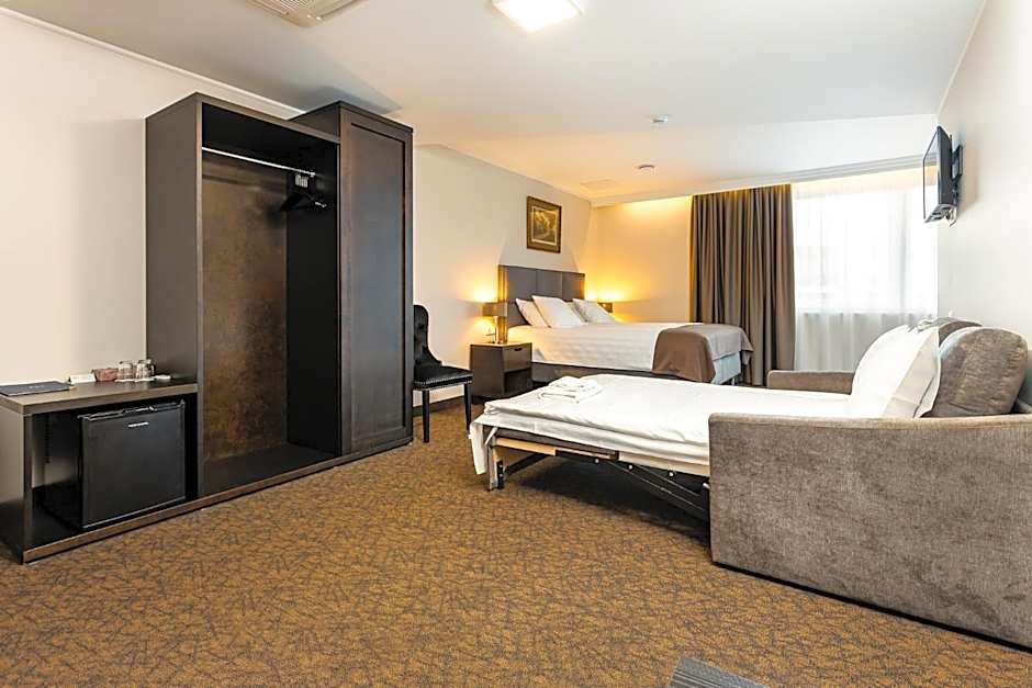 Adoryal Hotell