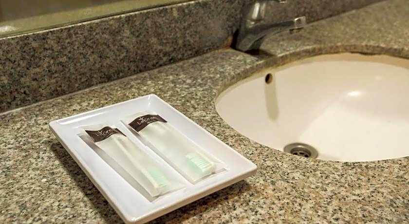 LeGreen Suite Tondano