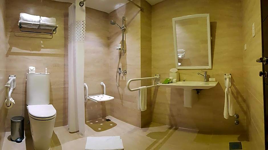 Hampton Inn By Hilton Santa Cruz Equipetrol