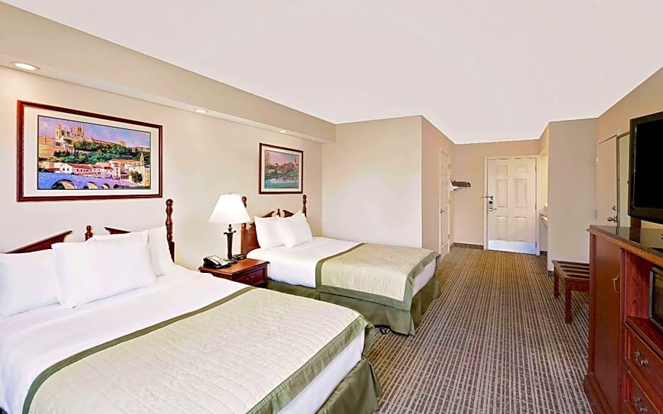Baymont by Wyndham Georgetown/Near Georgetown Marina