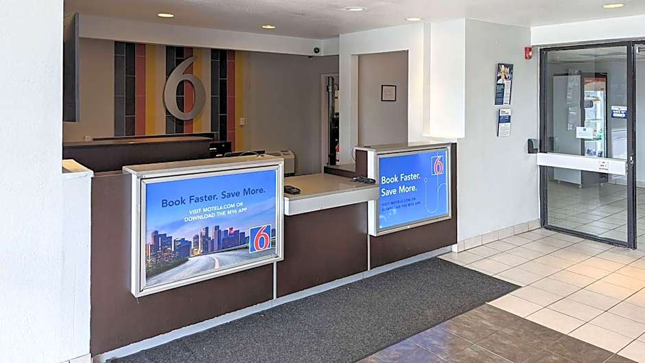 Motel 6-Danvers, MA - Boston North