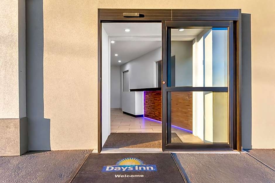 Days Inn by Wyndham Indianapolis East Post Road