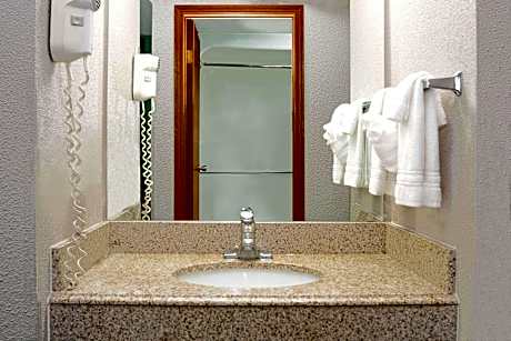 2 Queen Beds Non-Smoking