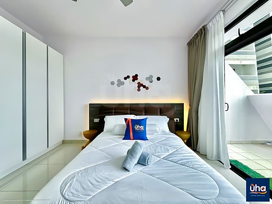 Meridin Medini Iskandar Puteri by RR JBcity