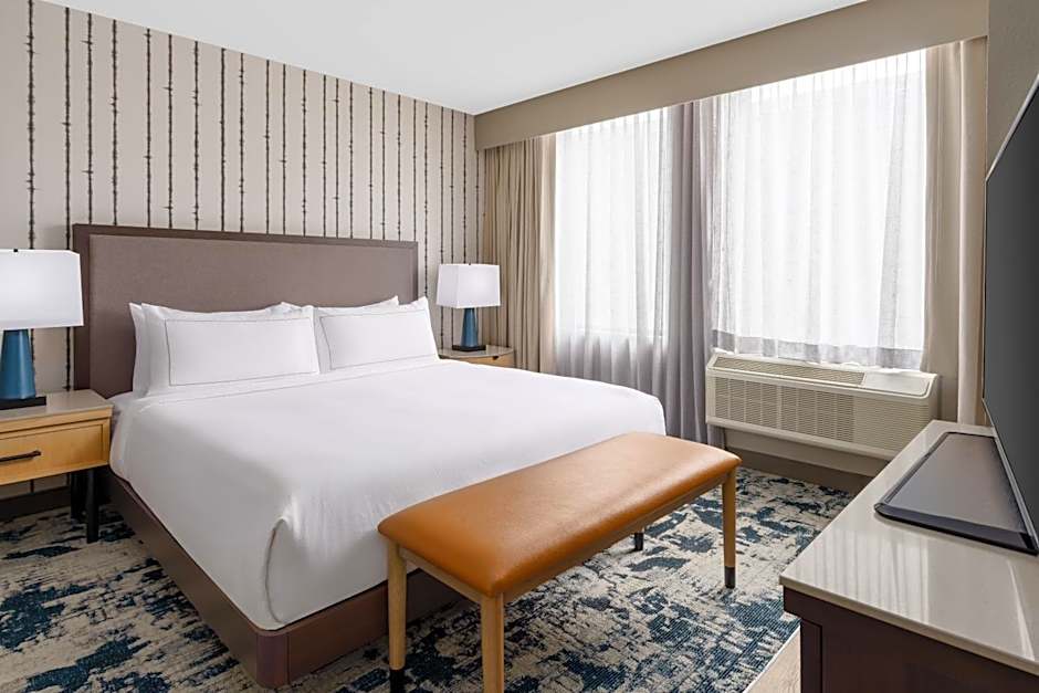 DoubleTree by Hilton Charlotte City Center