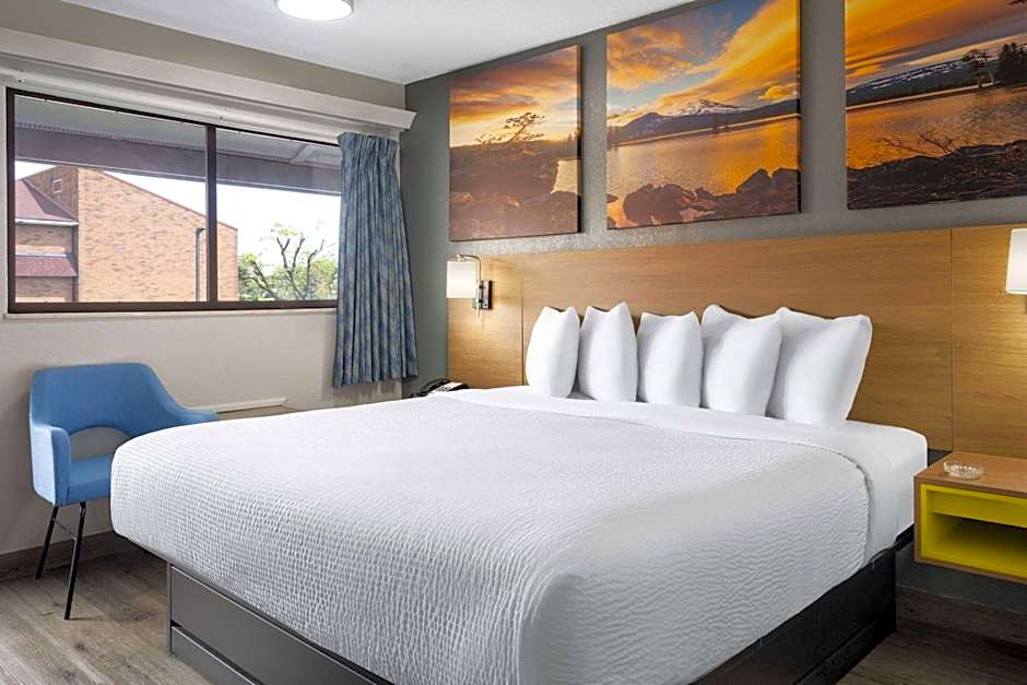 Days Inn by Wyndham Columbus Worthington